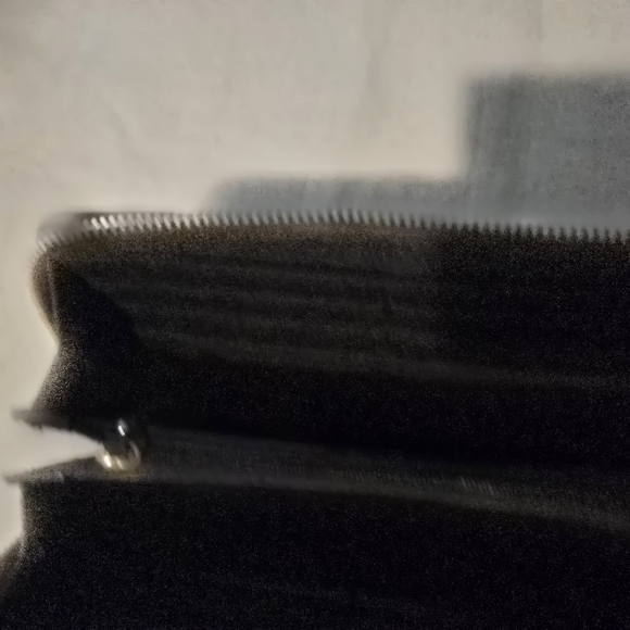 IZAAC MIZRAHI Black and Tan Animal Print Wallet - Picture 5 of 7